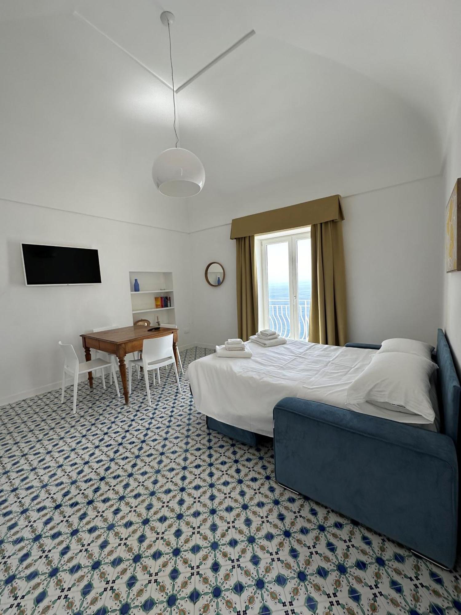 Le More Di Praiano Luaran gambar